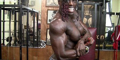 Roxanne Edwards - This Pro Is Naked. And Showing You Every Ebony Muscle