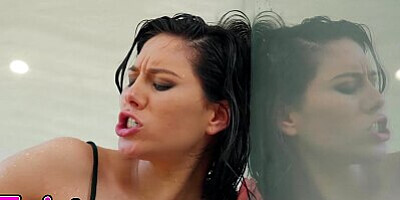 Twistys - Shyla Jenning & Veronica Kirei fuck in shower