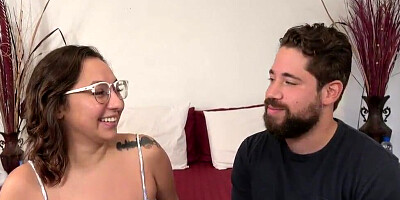 Amateur couple is happy to fuck in front of the camera