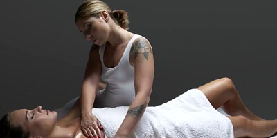 Massage Rooms Gorgeous Tanned Flexible Lesbians make each other Cum